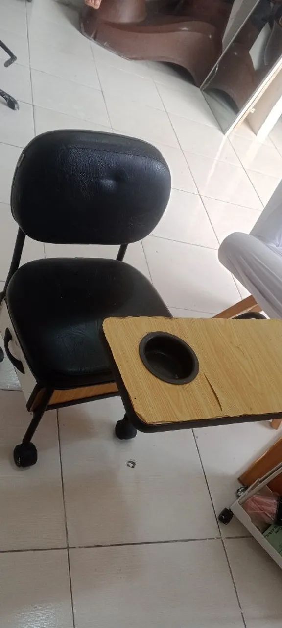 Cadeira manicure 100,00