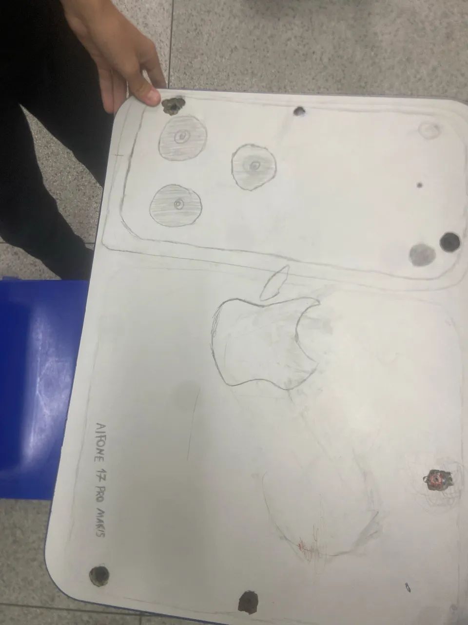 IPHONE 17 pro max