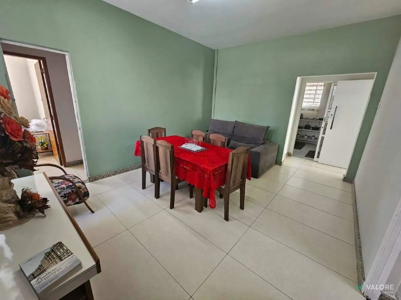 Casa Comercial com 7 Quartos e 4 banheiros à Venda, 468 m²