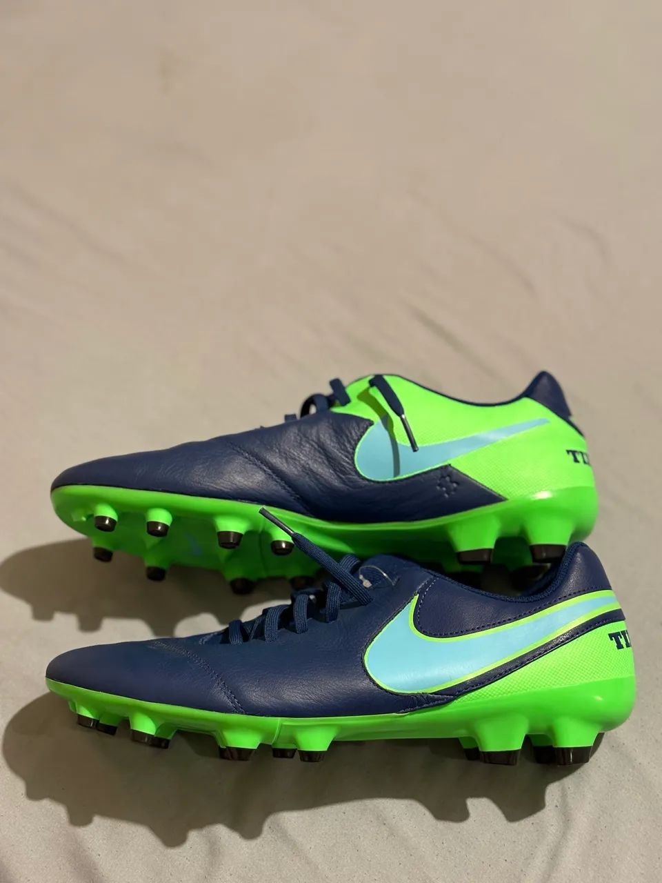 Chuteira nike tiempo 42 - Foto 3
