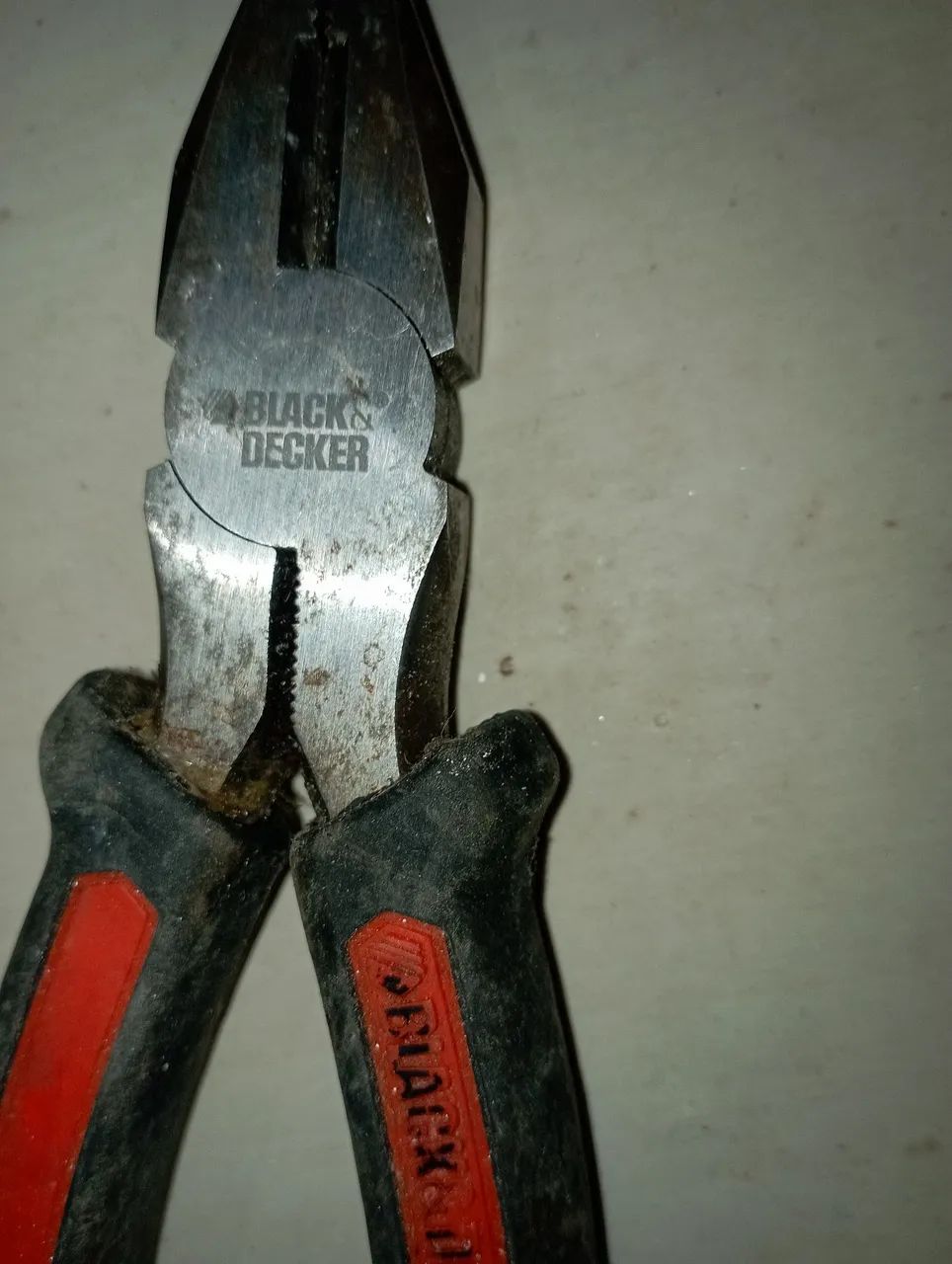 Alicate 8 polegadas profissional B&D