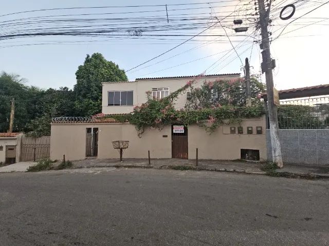 CASA  NO BAIRRO BELMONTE 