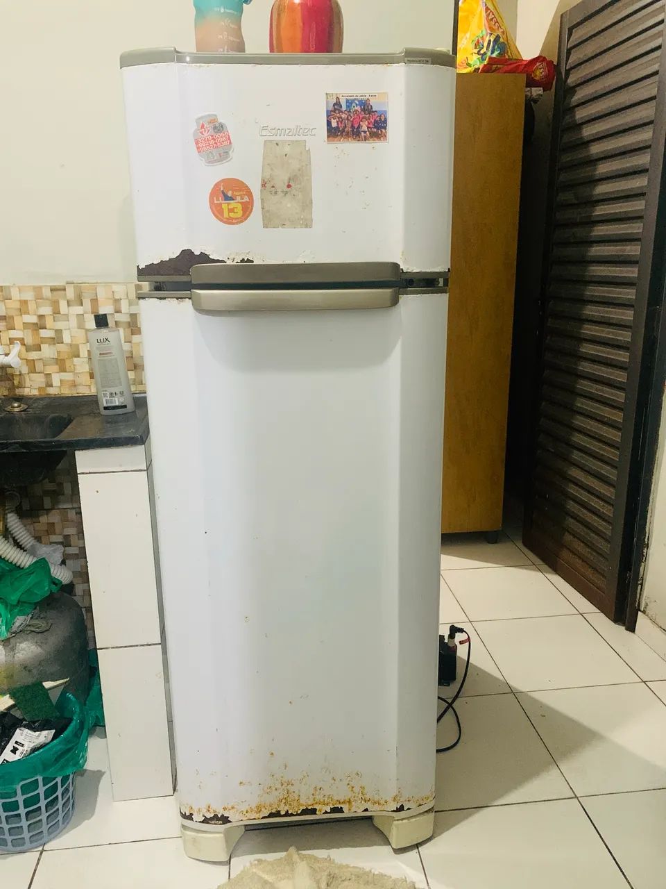 Vende-se Geladeira e Fogão