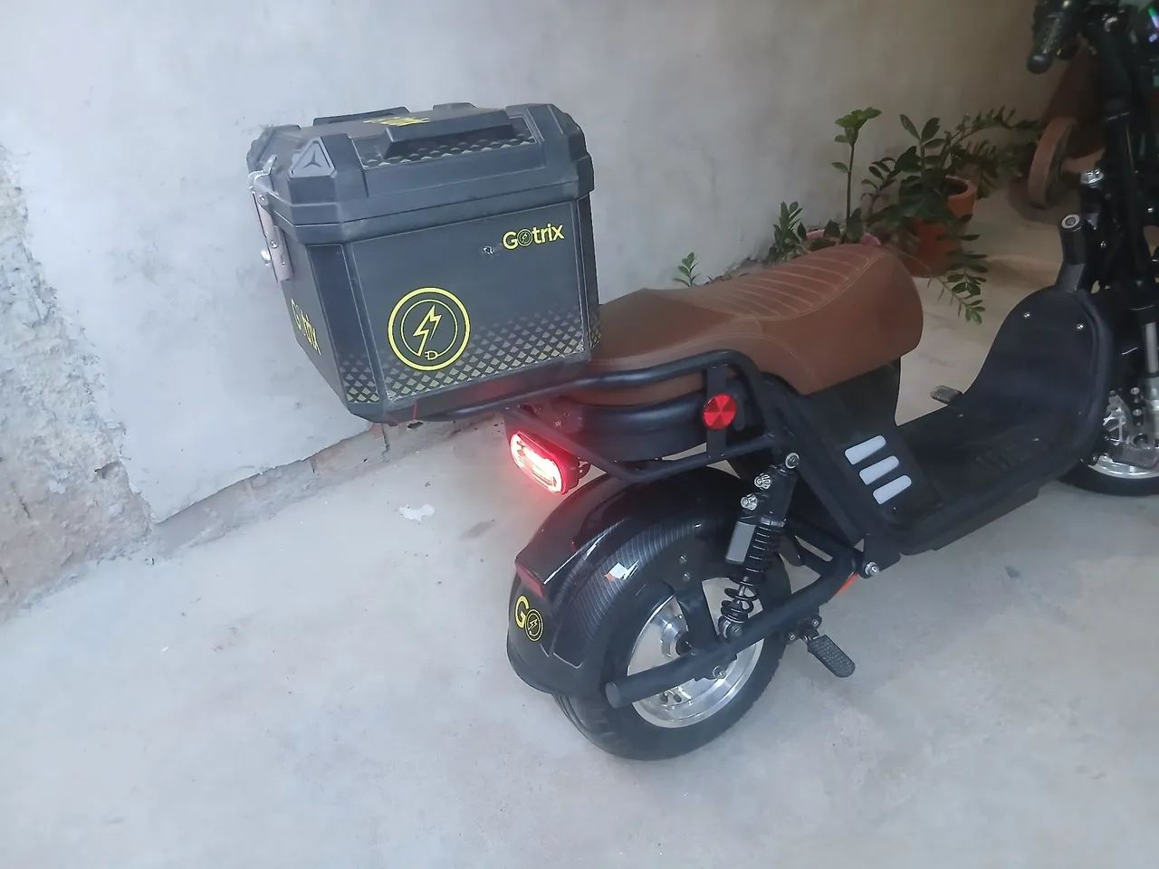 Scooter eletrica x13 plus com caixas de som e bau - Foto 4