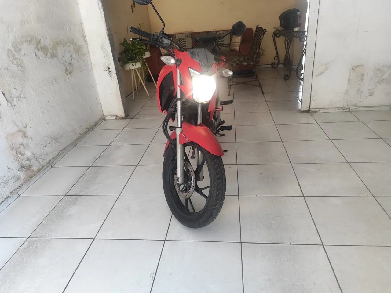 Titan 160 