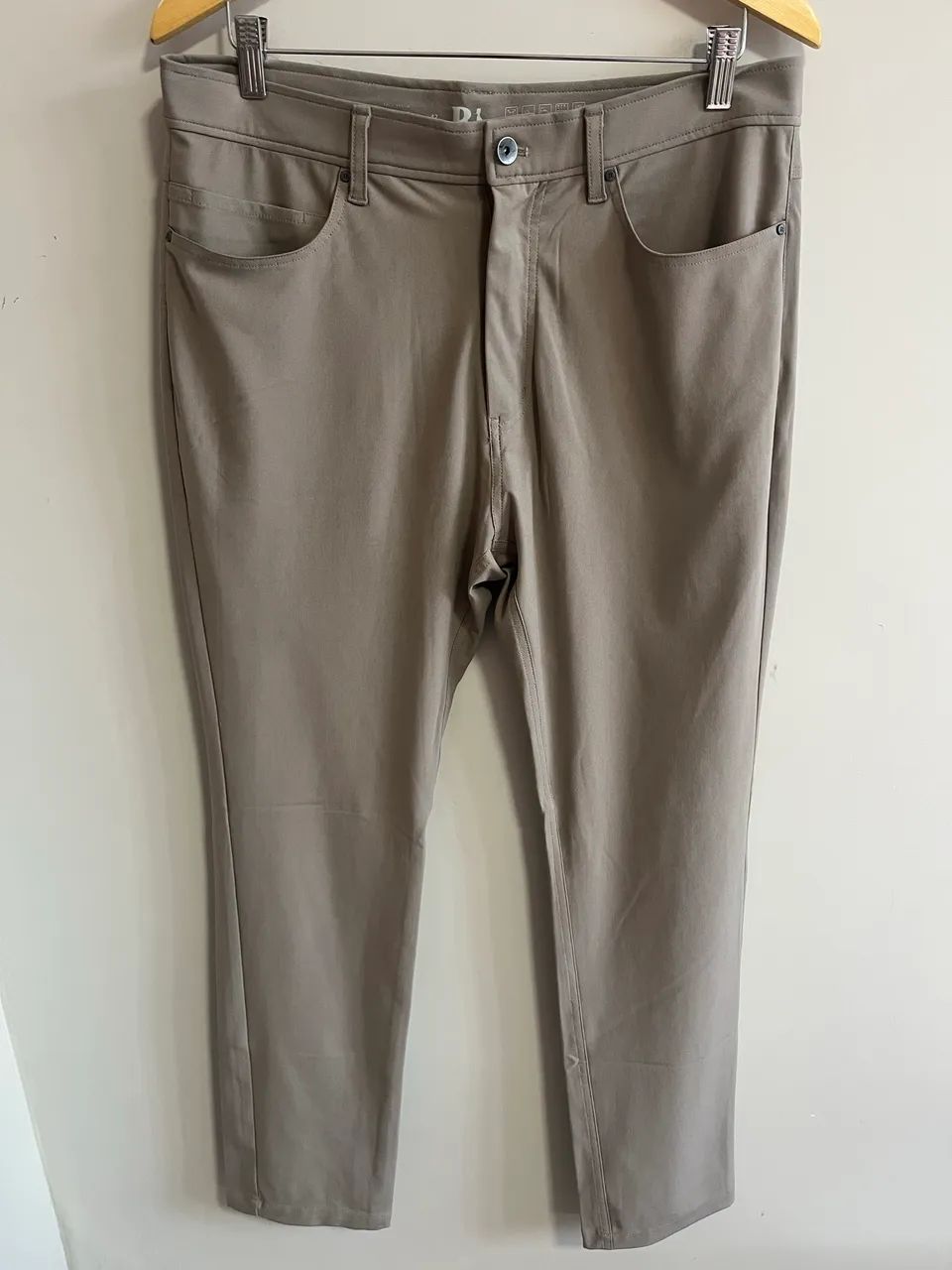 Calça slim tech reserva