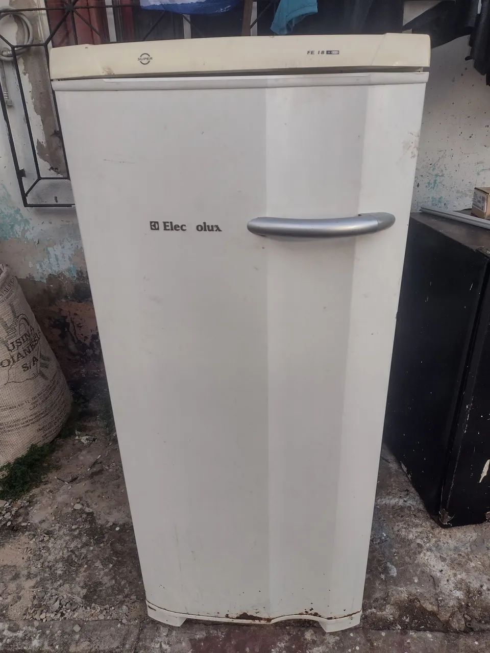 Freezer vertical muito bom  - Foto 2