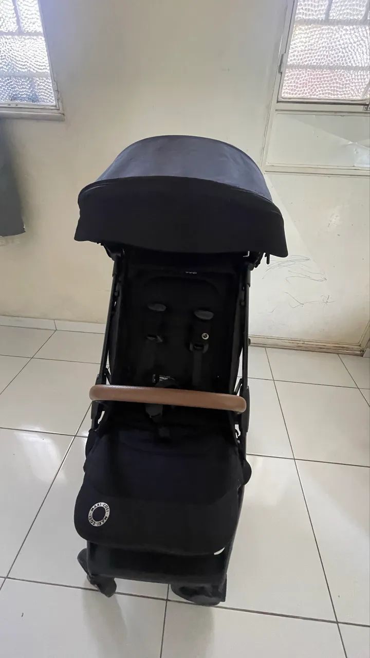 Vendo um Carrinho de bebê Maxi-Cosi