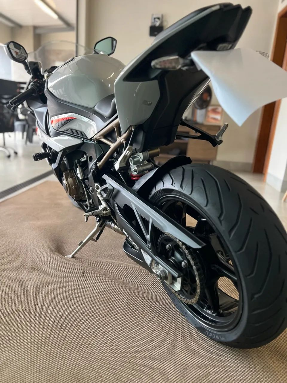 1000 RR 2020/20 - Foto 4