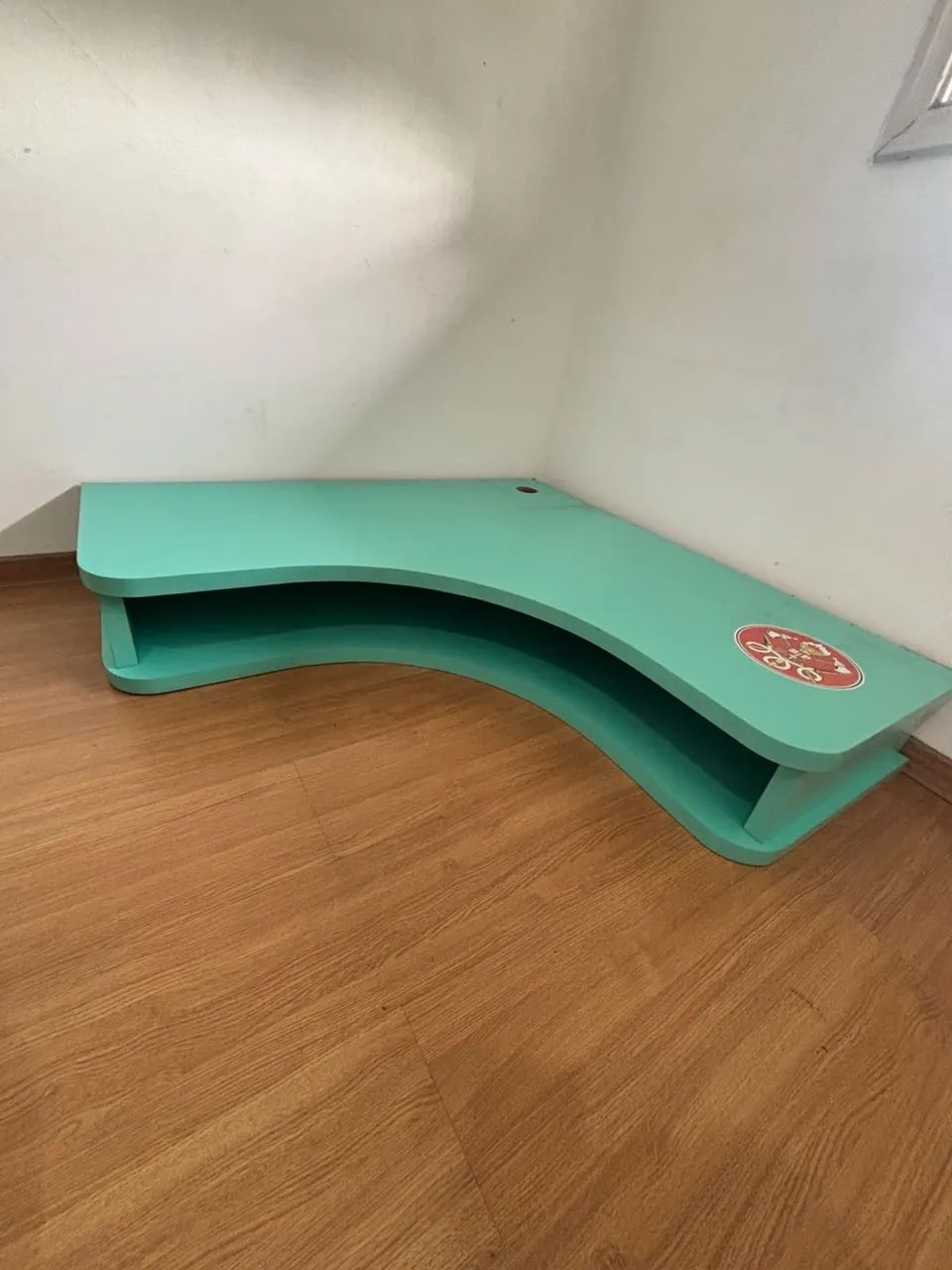 MESA CANTO DE PAREDE 