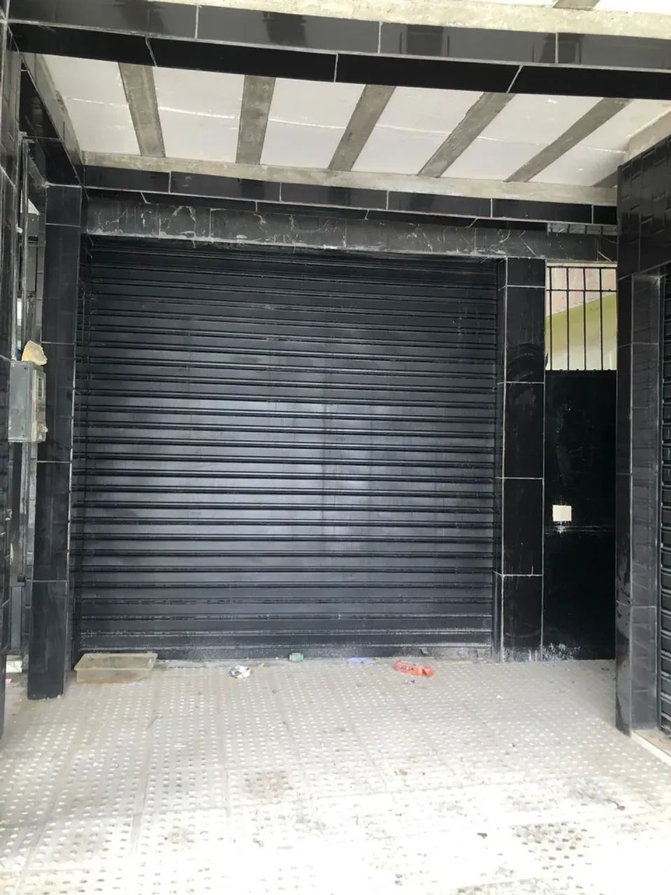 ALUGO: Galpão 700m²  Próximo ao Polo Comercial