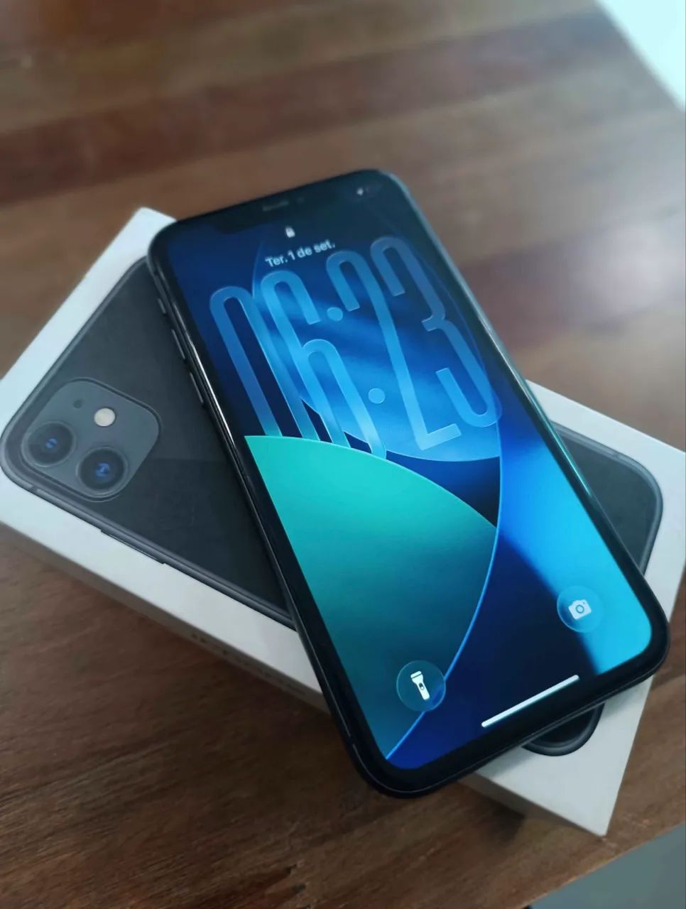iPhone 11 Midnight - 64g - Foto 2