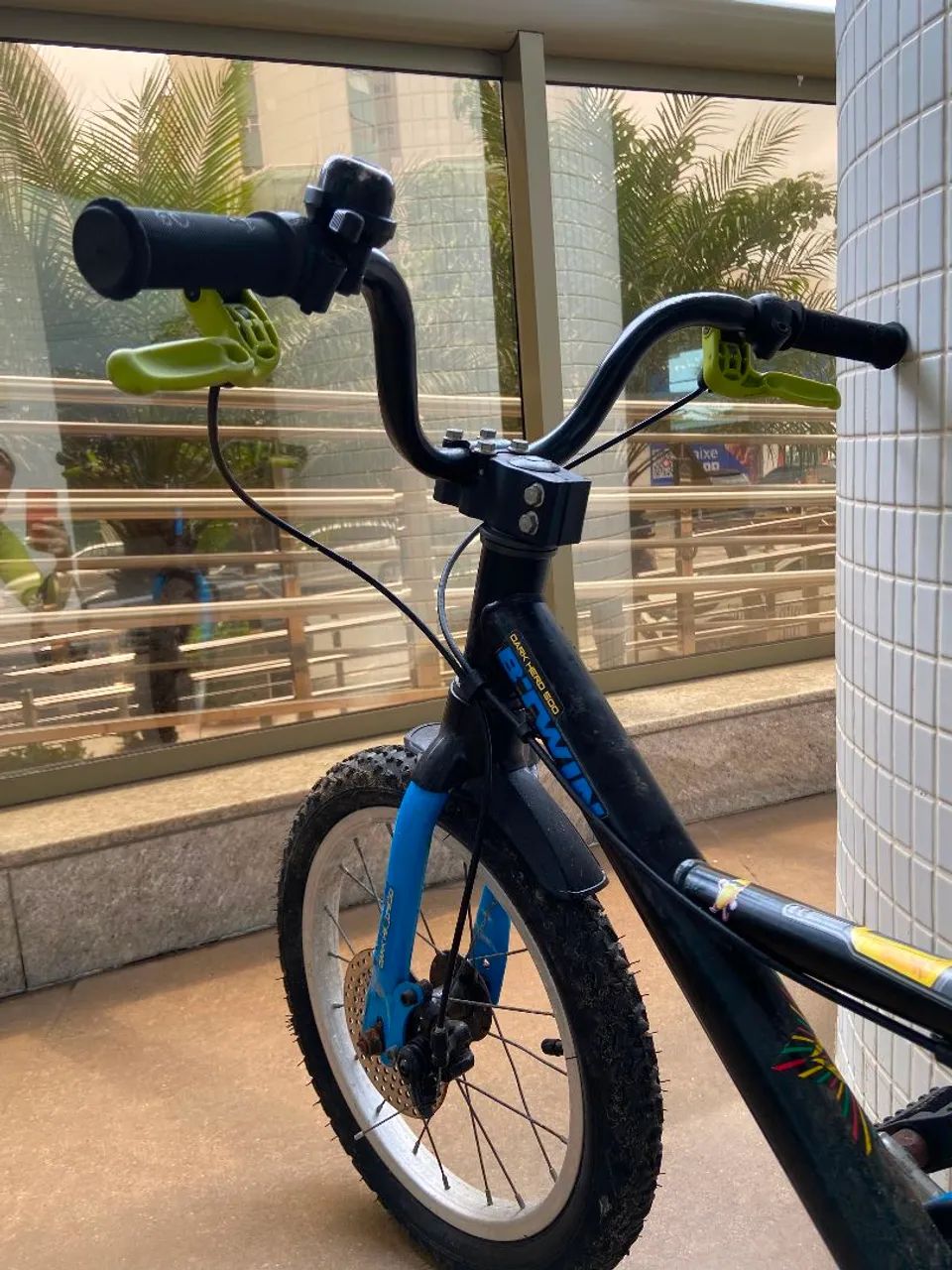 BICICLETA 16 POLEGADAS 4,5-6 ANOS 500 DARK HERO B'TWIN - Foto 2