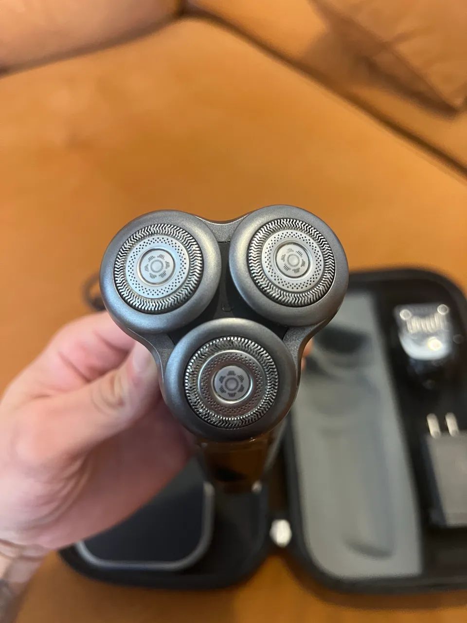 Barbeador Philips Norelco S9000 Prestige com Estojo e Acessórios - Foto 4