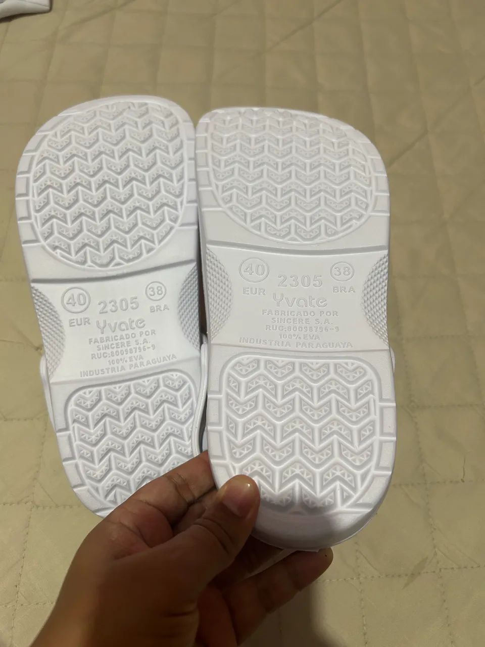 Crocks tamanho 38/39 - Foto 3