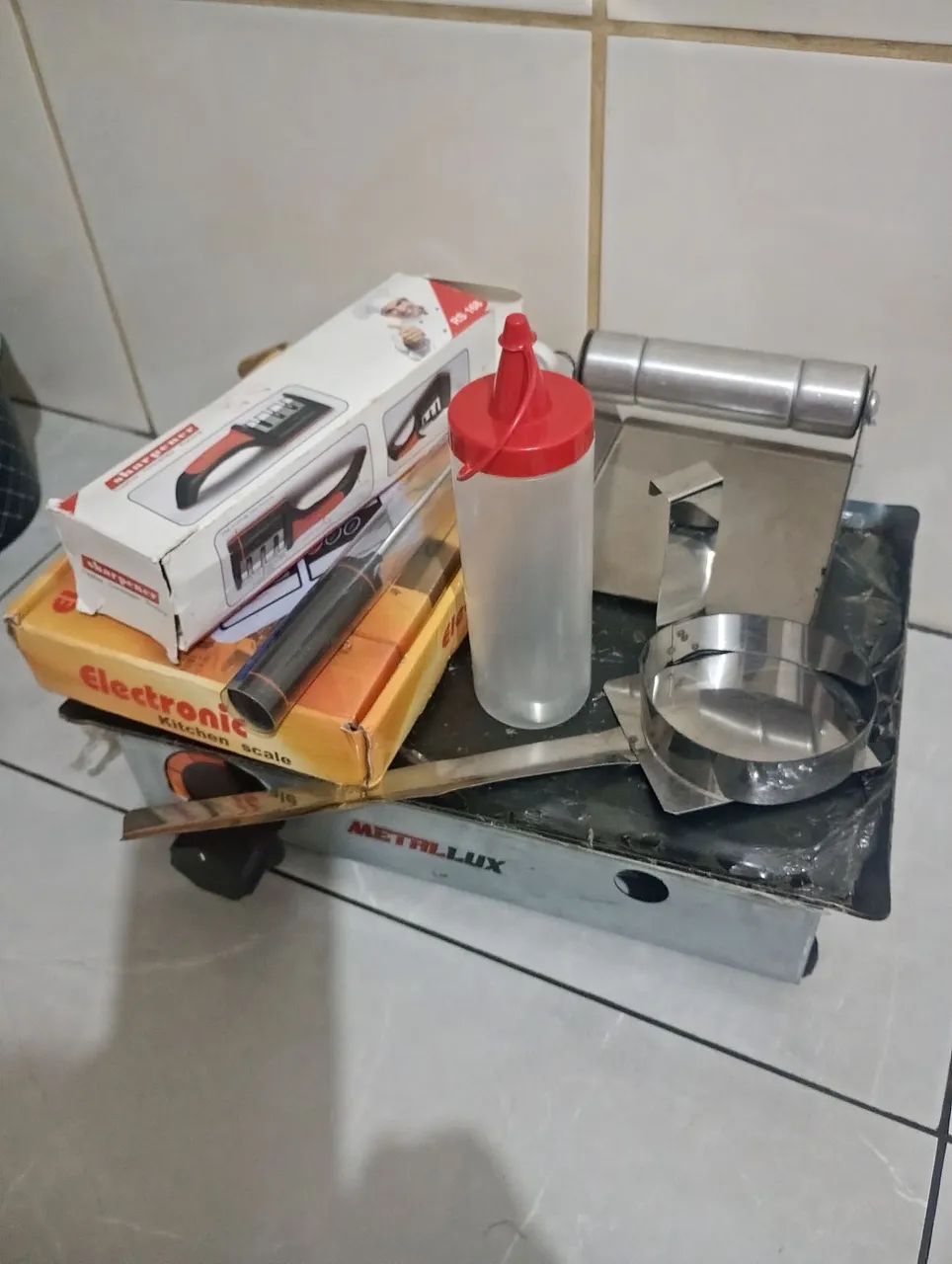 Balança e Chapa para Hambúrguer,funciona a gaz 