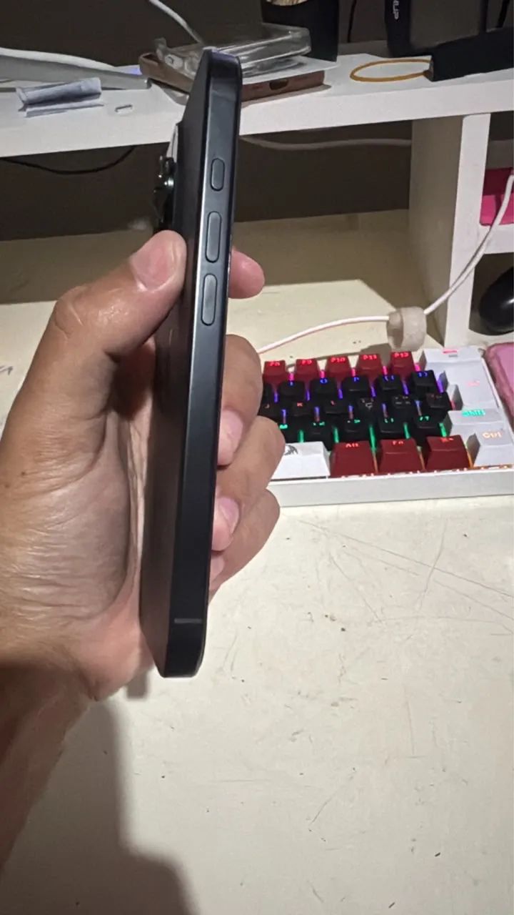 IPhone 16 Pro ( Compro IPhone 16 Pro Max ou 17 Pro Max , pago o IPhone 16 Pro + Volta ) - Foto 4