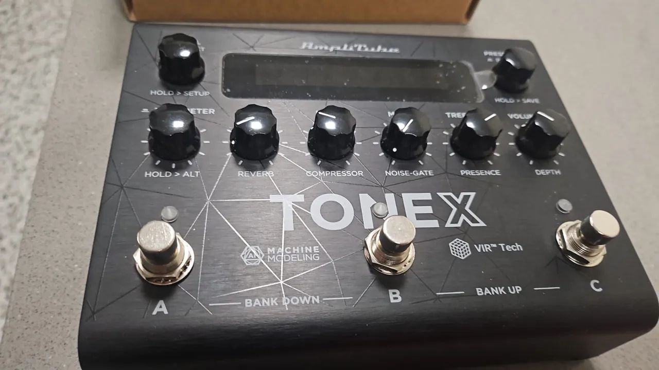 Pedal IK Multimedia Tonex - Instrumentos musicais - Lourdes, Belo