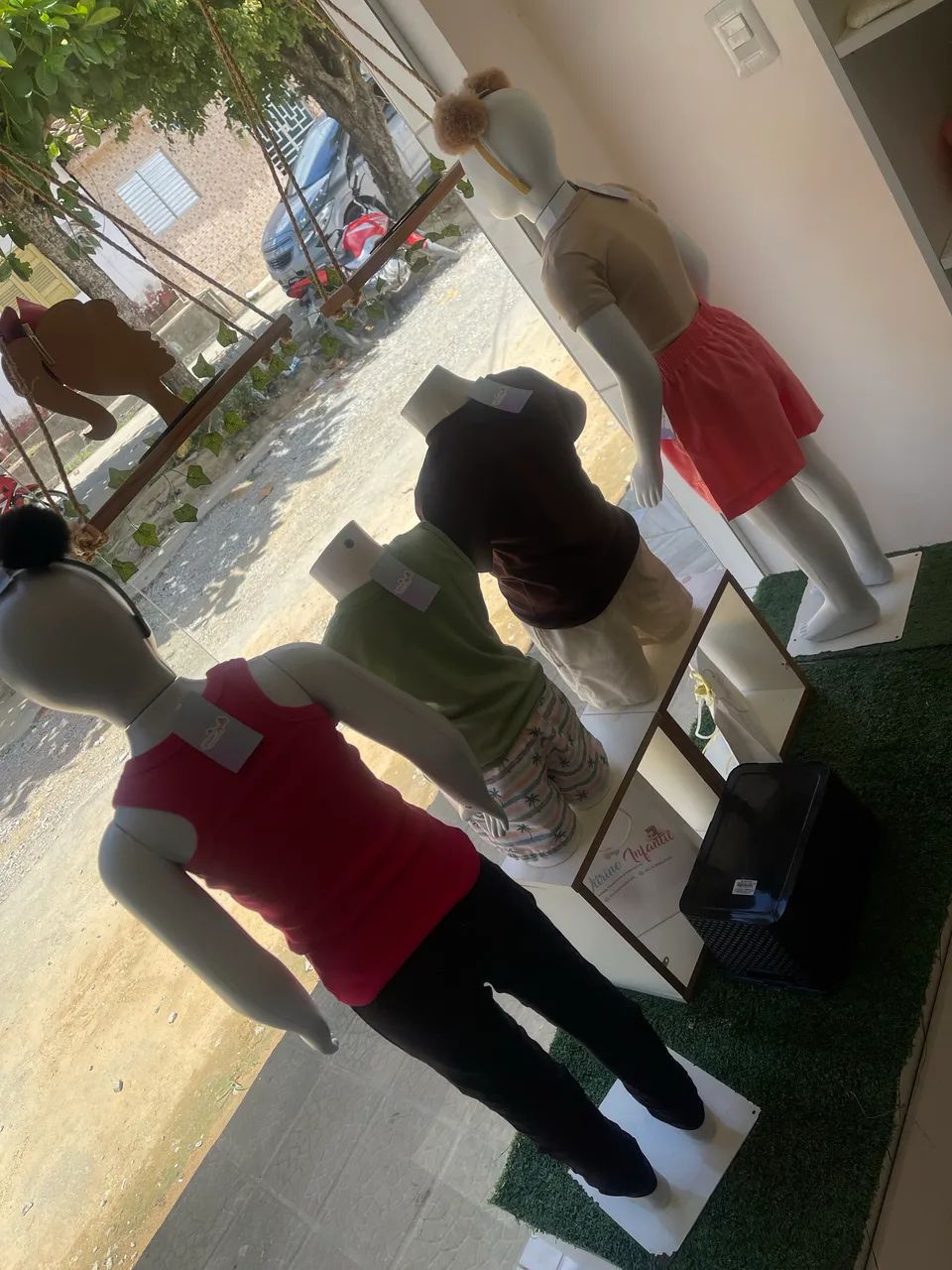 Manequins infantil e juvenil para loja