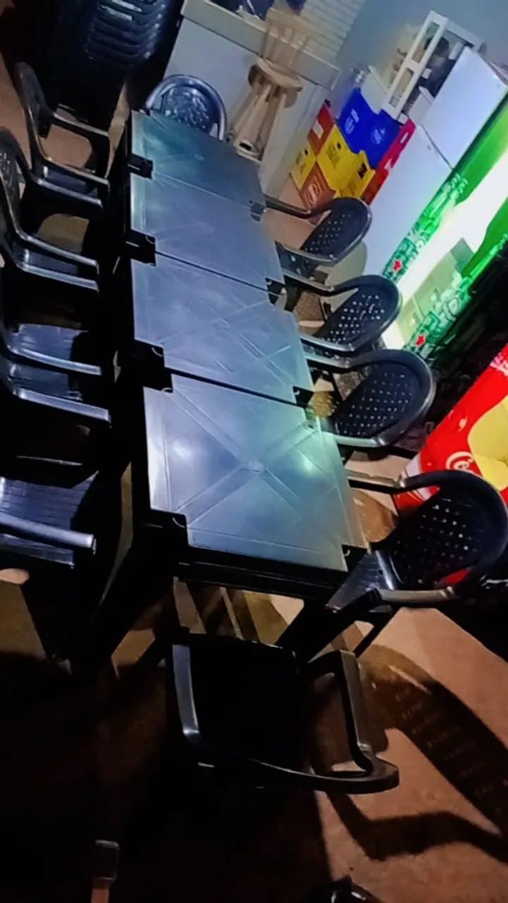 Vendo 10 jogos de mesa com 4 cadeiras cada  - Foto 3