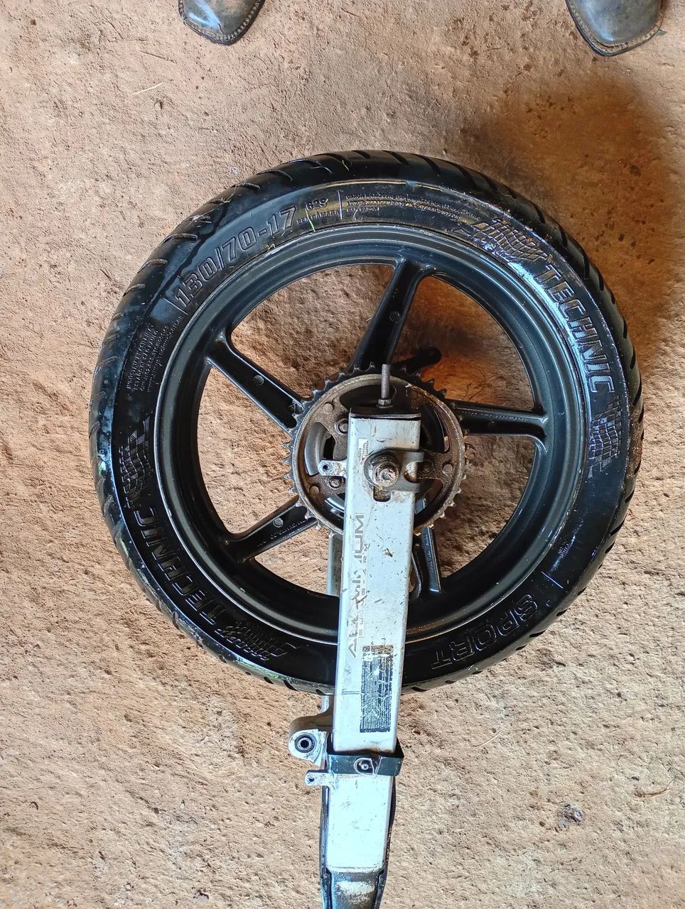 Roda traseira da tuister 250 - Foto 3