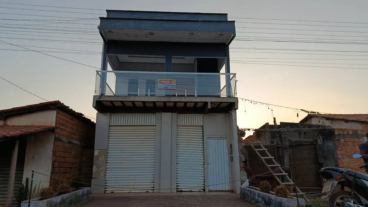 Casa e ponto comercial  T * - Foto 2