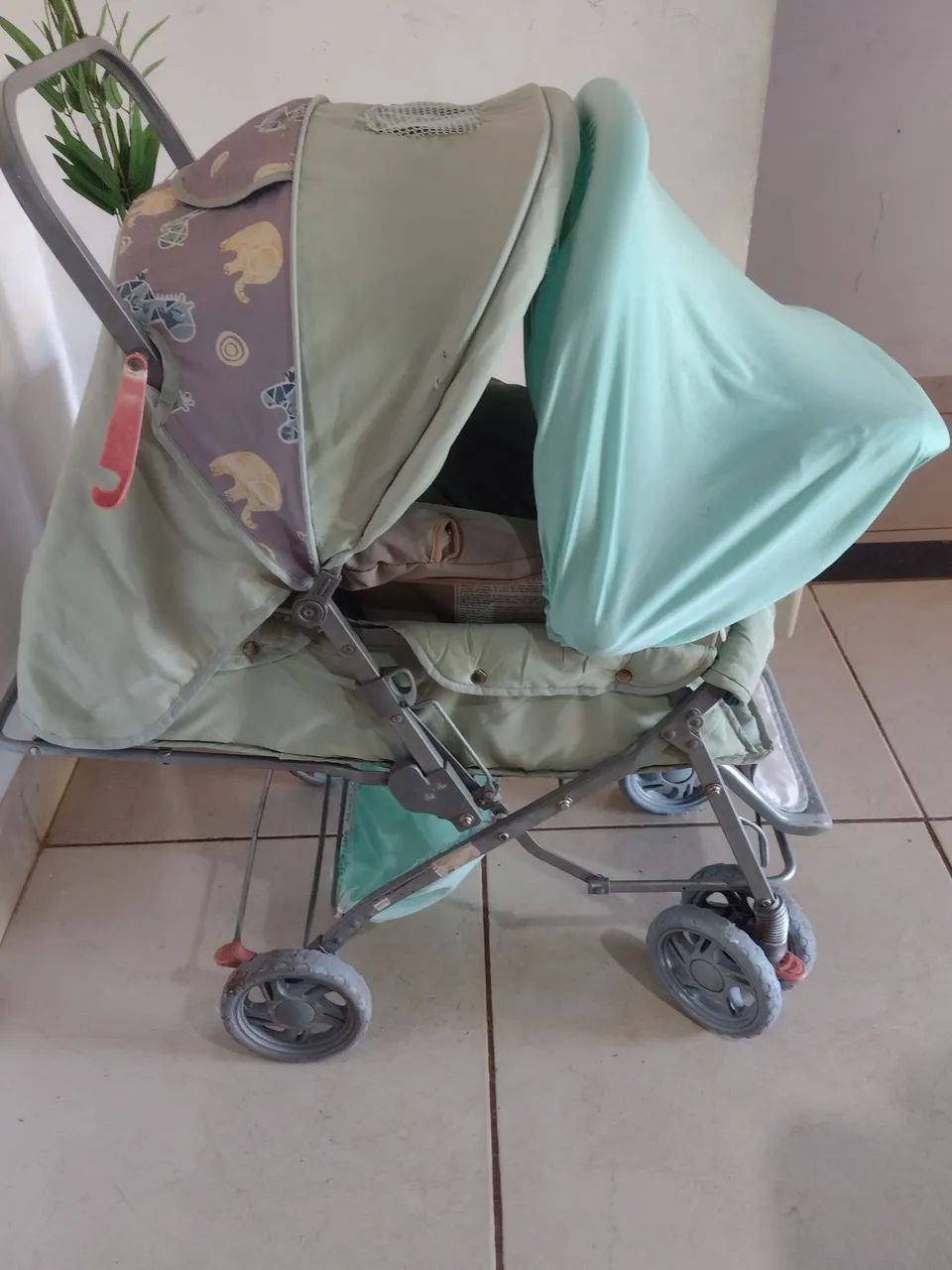 Carrinho que vira caminha+ bebê conforto  - Foto 3