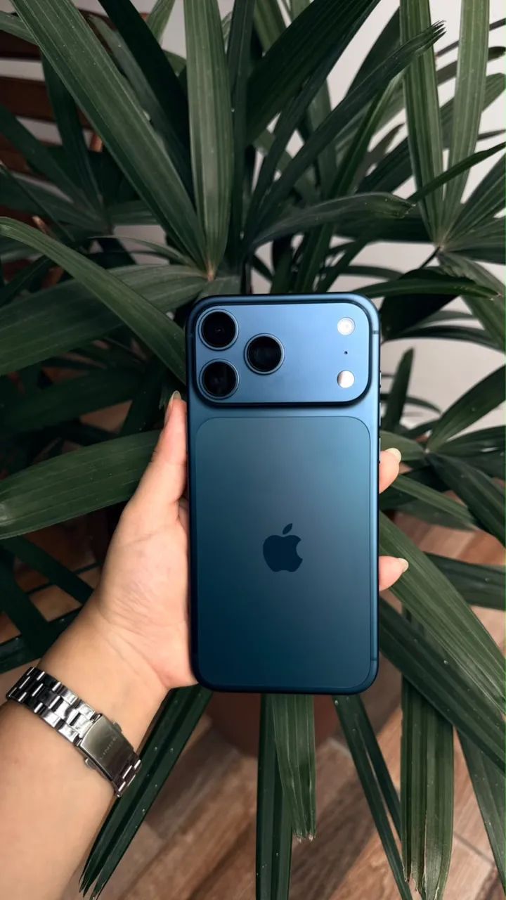 iPhone 17 Pro Max, novo e sem nenhuma marca de uso!