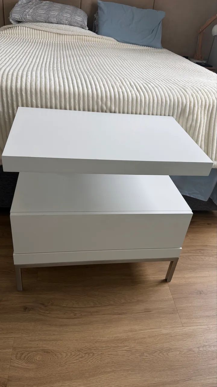 Mesa de cabeceira 
