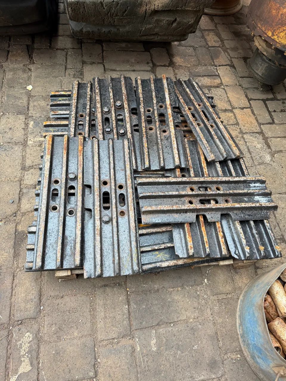 Sapatas Cat 336
