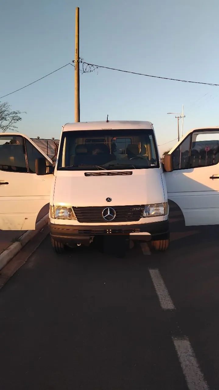 Mercedes-Benz Sprinter SPRINTER 312 FURGãO CURTO DIESEL 2000