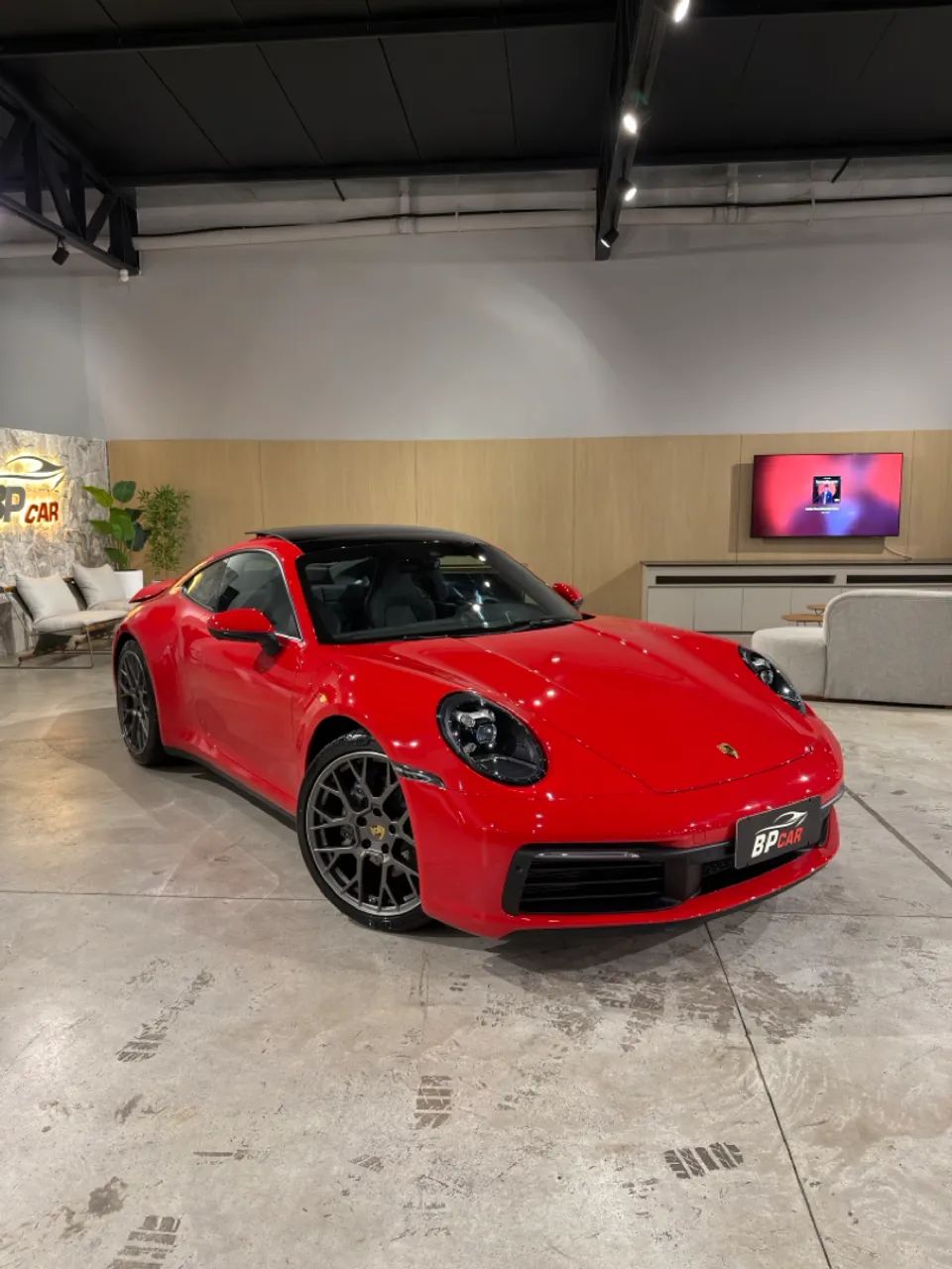 Porsche 911 Carrera 3.0 24V H6 PDK 2024