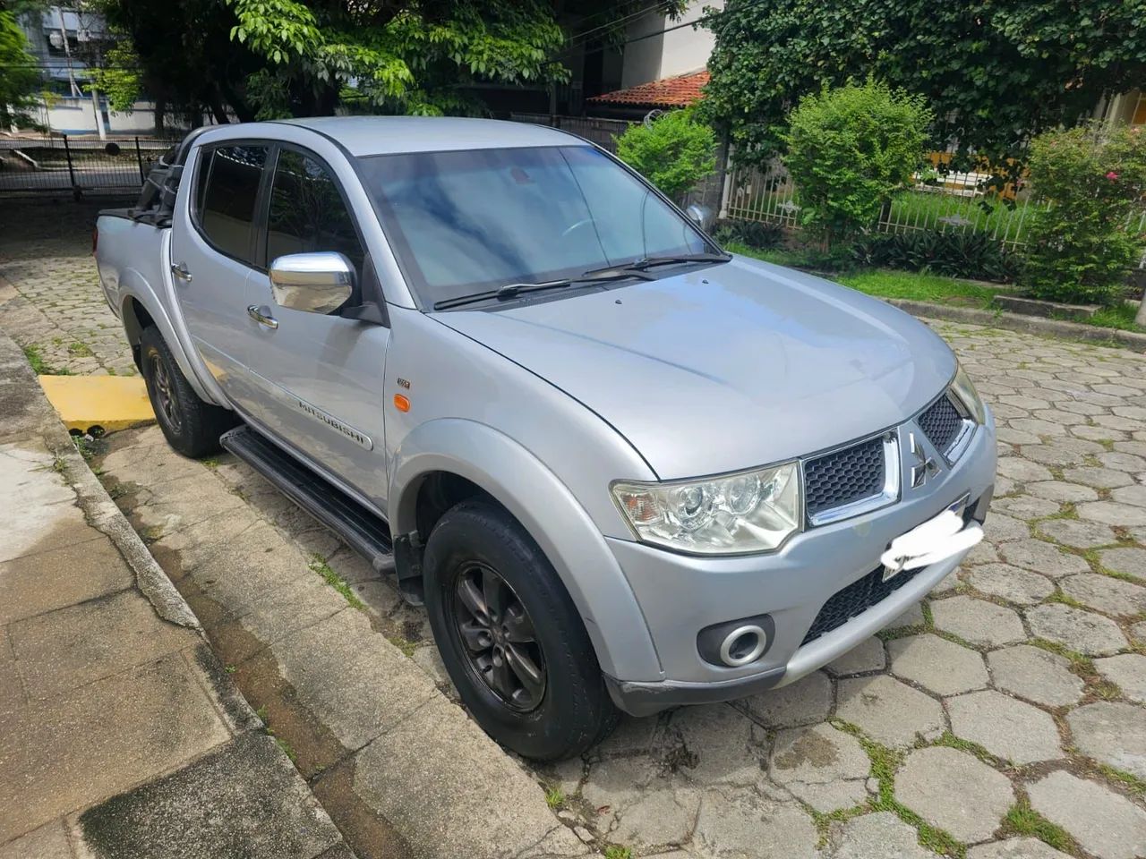 Mitsubishi L200 EVOLUTION 3.2 4X4 TB INT. DIESEL 2013