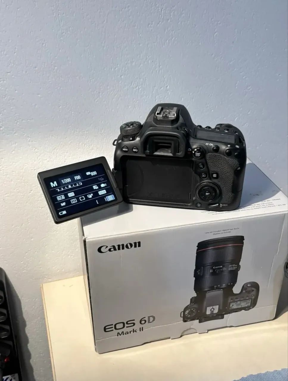 Canon EOS 6D Mark II ? corpo + acessórios - Foto 4