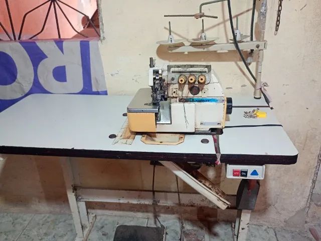 Vendo overloque lanmax. 