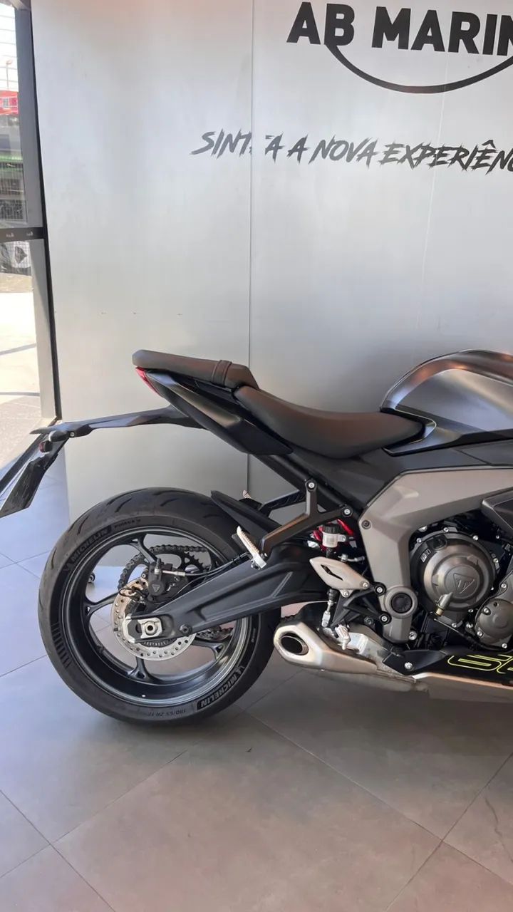 Triumph Daytona 660 - Foto 3