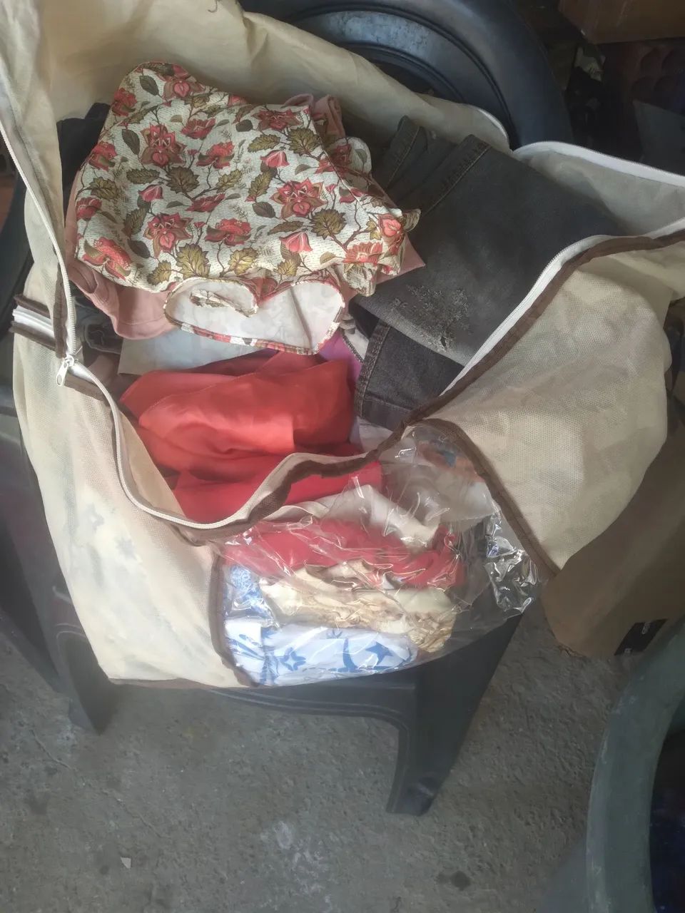 Roupas pra bazar 