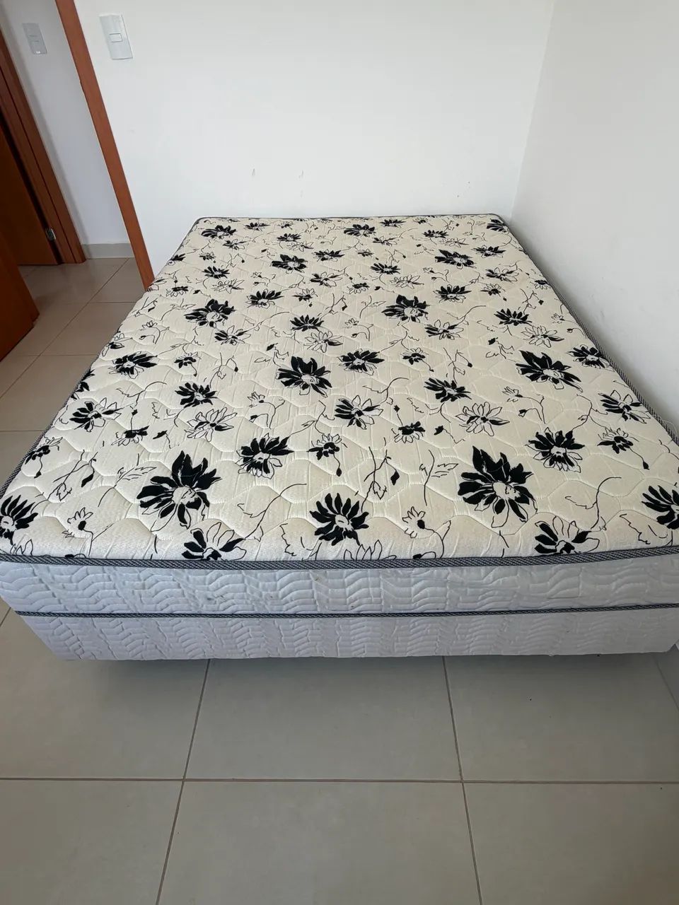 Colchão casal + box