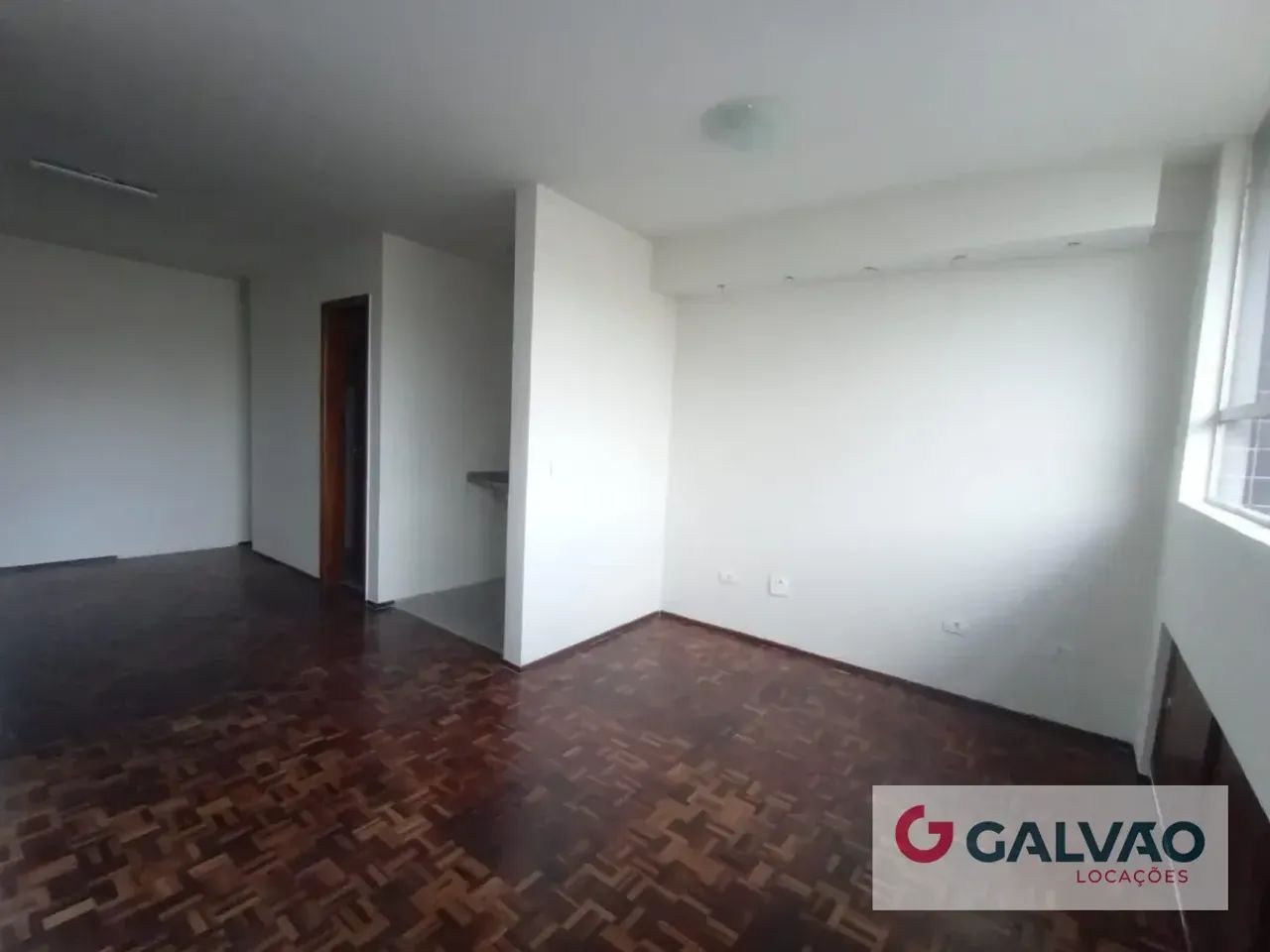 Conjunto Comercial no Centro Cívico, com vaga de garagem - Foto 3