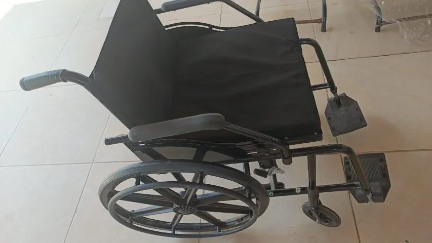 Cadeira de rodas  - Foto 2