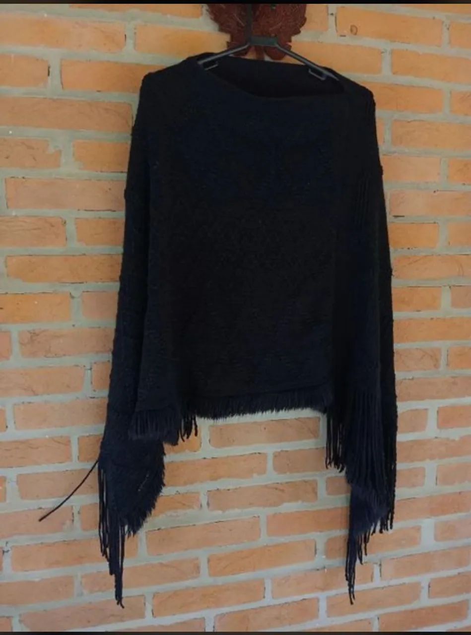 xalé poncho preto em algodão