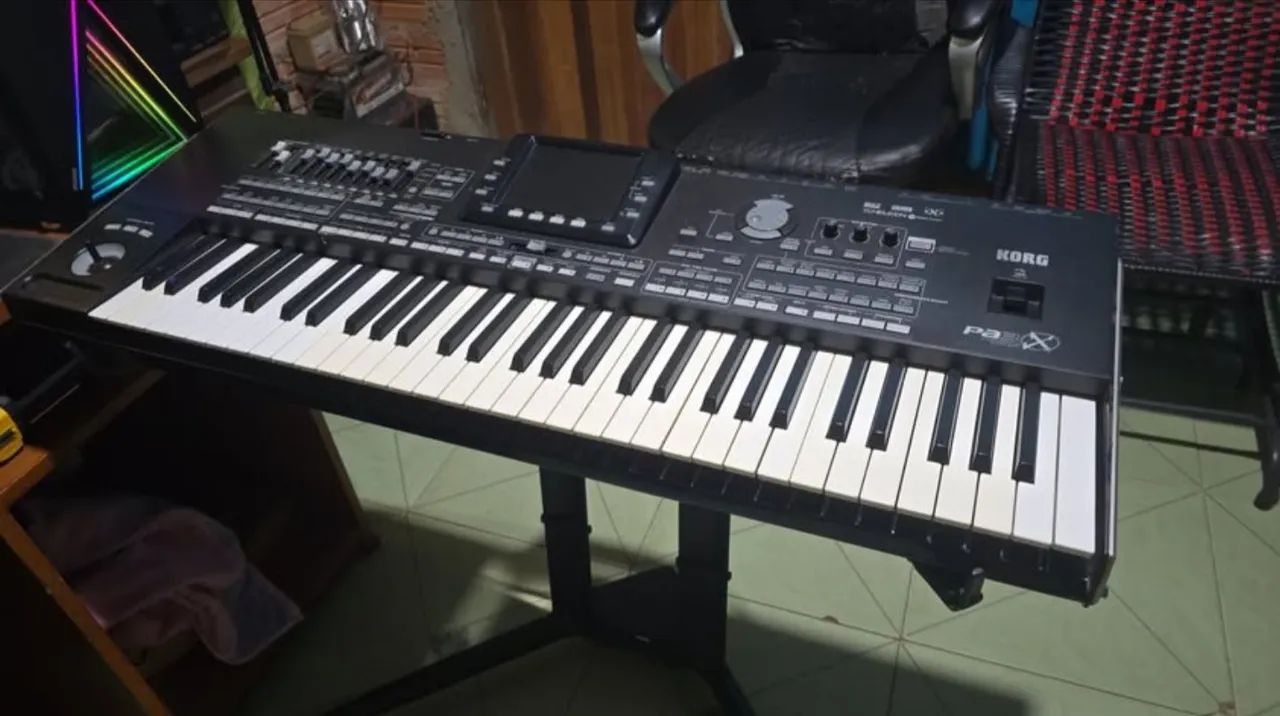 Vendo ou troco Teclado Korg pa3x pro 61 teclas