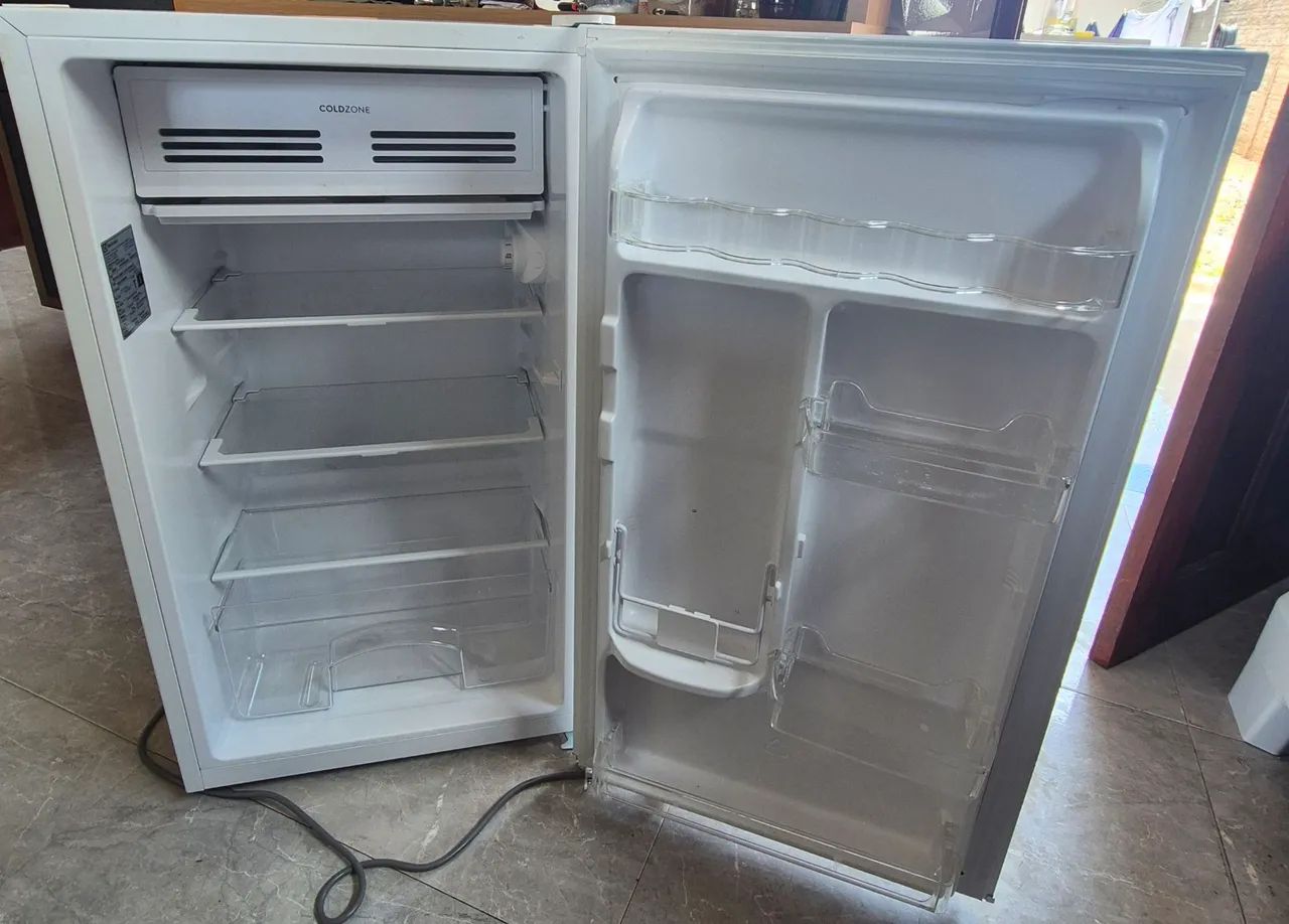 Frigobar electrolux 90l inverter - 1 mês de uso - Foto 2