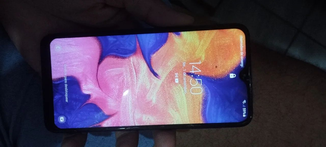 Samsung A10 semi-novo 