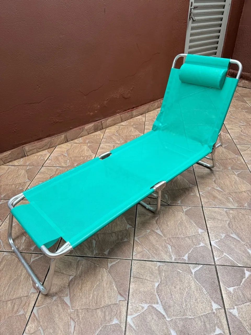2 espreguiçadeiras novas  - Foto 2