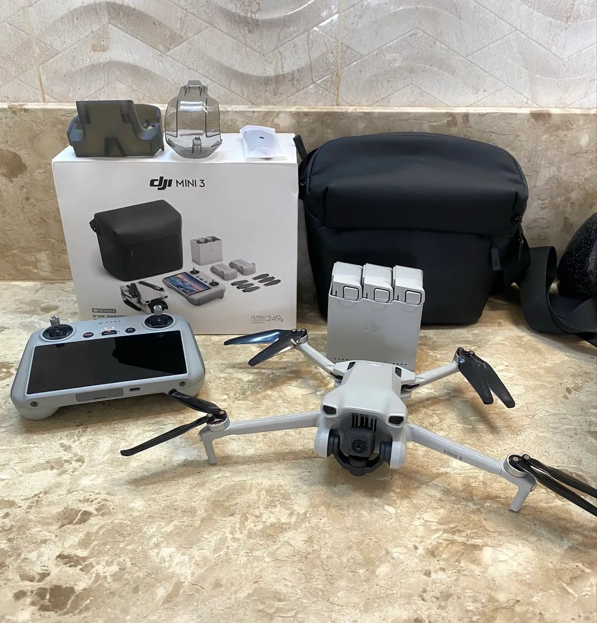 Drone Dji Mini 3 Fly More Combo - Foto 3