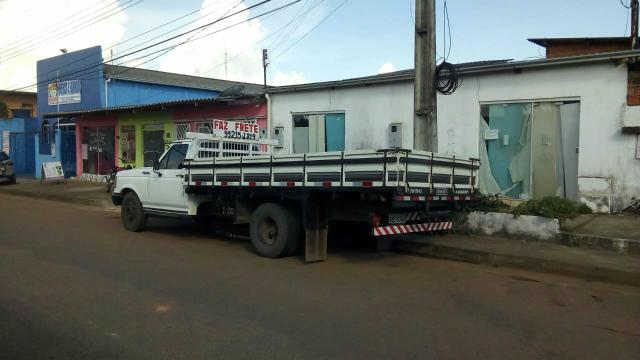 Fazer frete e mudanças caminhão F-4000 - Foto 3