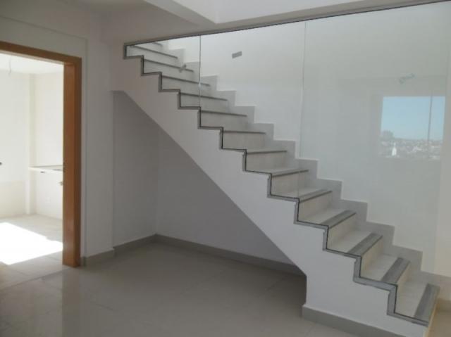 Havaí: cobertura 2 quartos, 3 vagas, vista definitiva e elevador - Foto 4