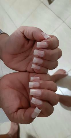 ALONGAMENTO de unhas manicurecure e pedicure adomecilio desaigne de sobrancelha