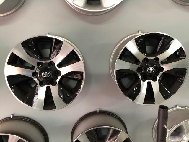Rodas Aro 17 Toyota Hilux Original SRV Black Diamond - Foto 15